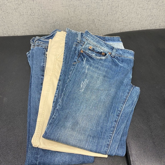 American Eagle Outfitters Denim - American Eagle 3 jeans/khaki 💜 America Eagle